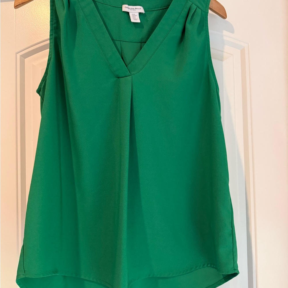 Carolina Belle Emerald Green V-Neck Sleeveless Top